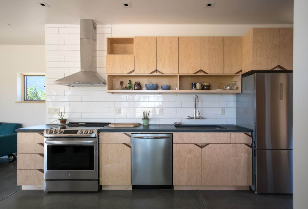 Energy Efficient House in Sierra Valley - kitchen
